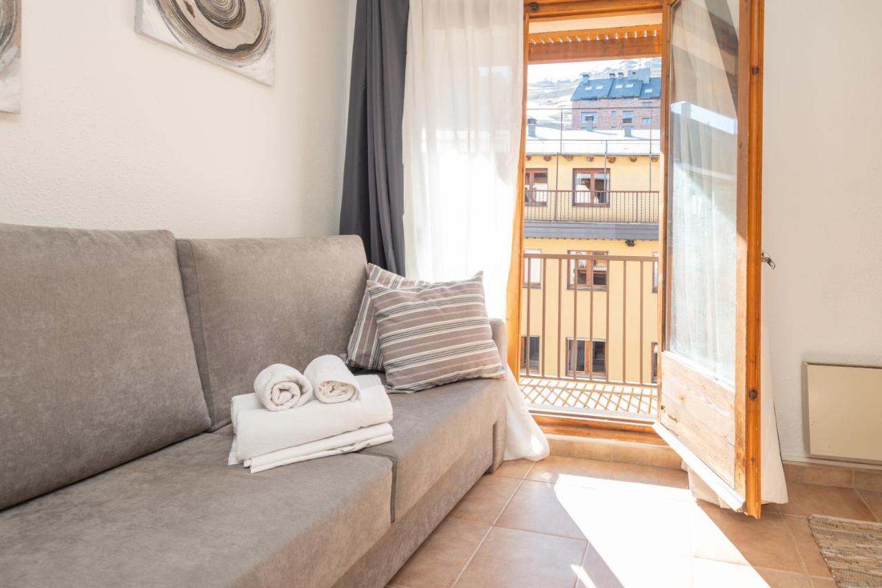 Apartamentos Vaquers Mikka 3000 Pas De La Casa Exteriör bild