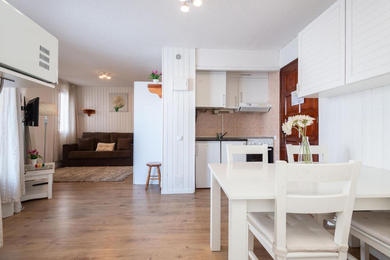 Apartamentos Vaquers Mikka 3000 Pas De La Casa Exteriör bild
