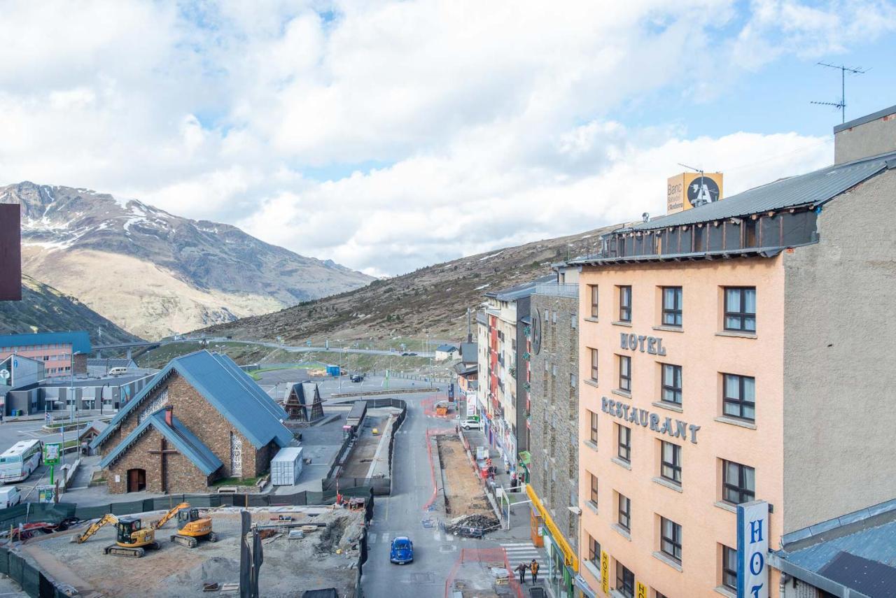 Apartamentos Vaquers Mikka 3000 Pas De La Casa Exteriör bild